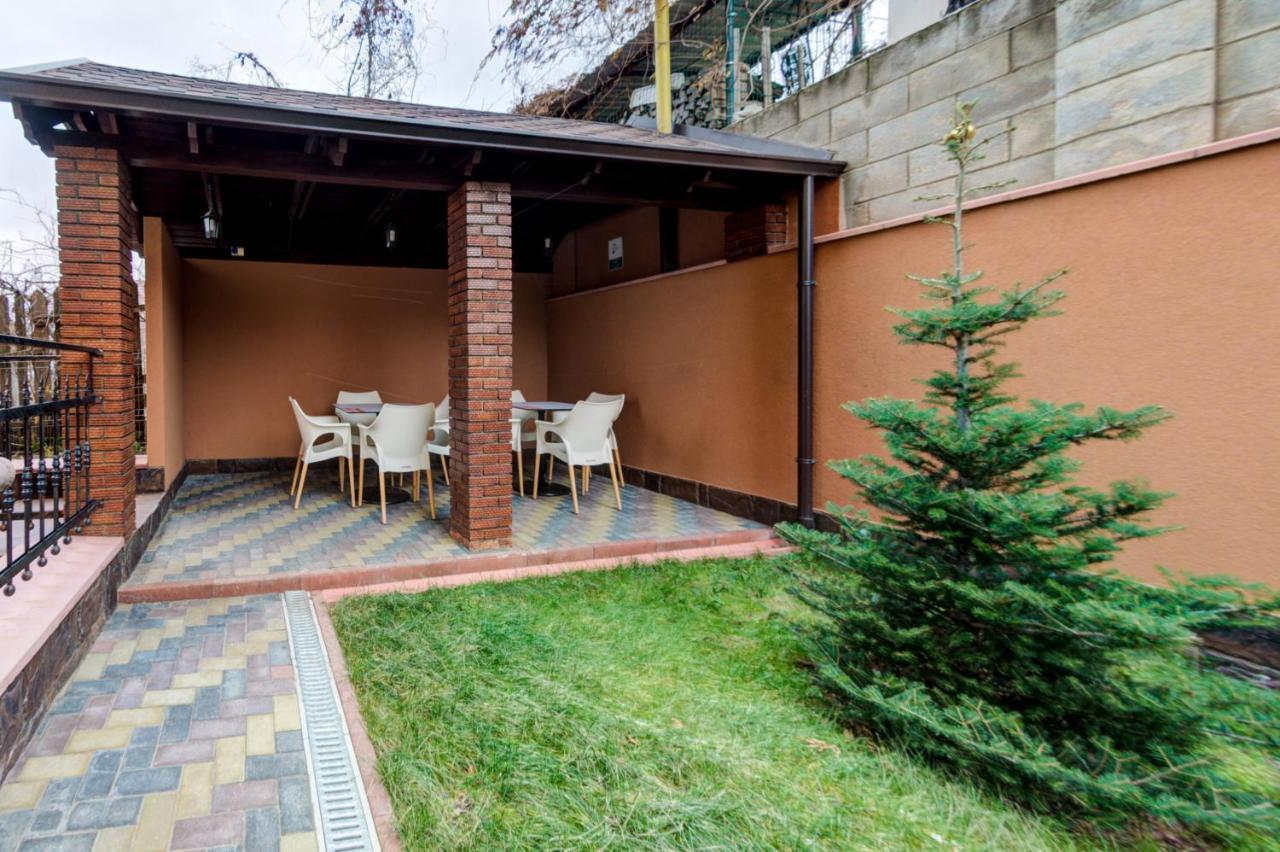 Catherine Hotel Chisinau Bagian luar foto